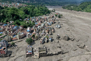 Inundación deja al menos 160 muertos entre Nepal y China