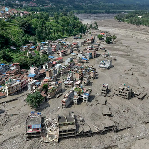 Inundación deja al menos 160 muertos entre Nepal y China