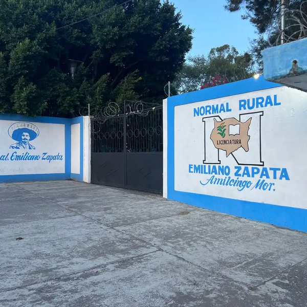 Alumnas de Normal de Amilcingo amenazan con movilizaciones por ausencia de docentes