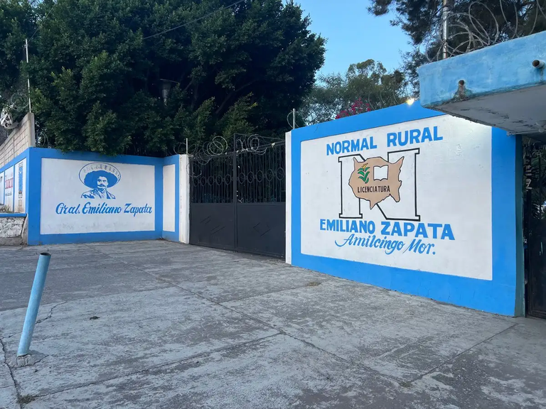 Alumnas de Normal de Amilcingo amenazan con movilizaciones por ausencia de docentes