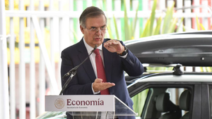 Ebrard plantea aumentar la innovación ante cambios económicos globales