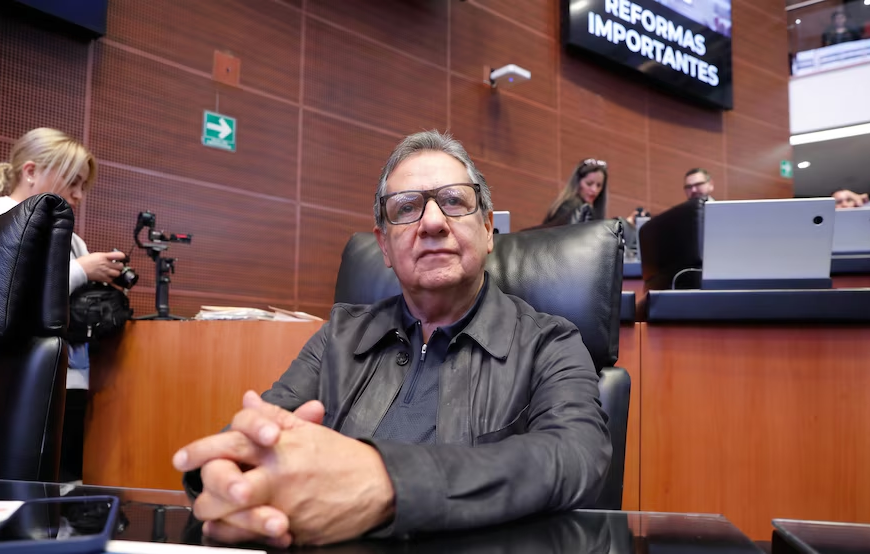 Higinio Martínez se queda con la Presidencia del Senado