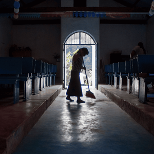 Comando armado asalta iglesia en Puebla