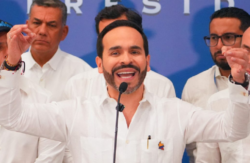 Abelardo de la Espriella asume la Presidencia de Colombia