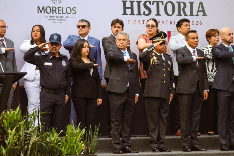 José Luis Uriostegui participa en actividades patrias en Cuernavaca