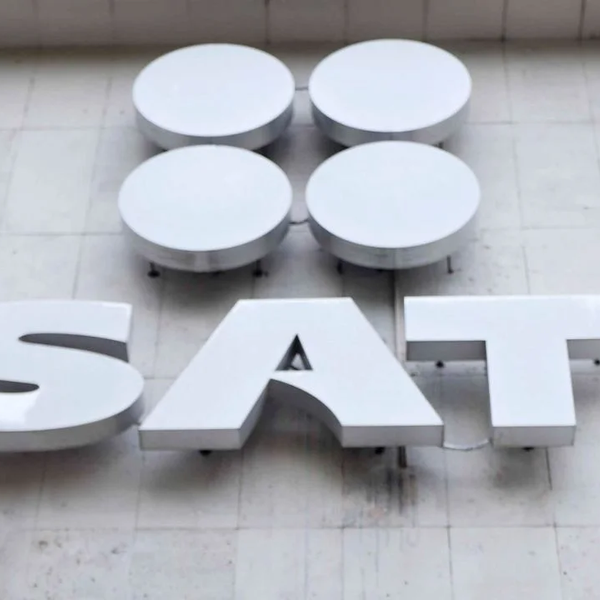 SAT bloquea a más de 38 mil empresas factureras
