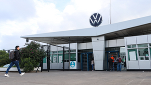 Trabajadores de Volkswagen Puebla rechazan aumento global de 10.04 %