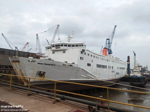 Una persona muere y 102 son rescatadas tras incidente de ferry en Indonesia