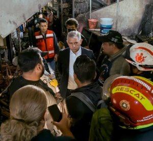 José Luis Uriostegui supervisa zona afectada del mercado López Mateos