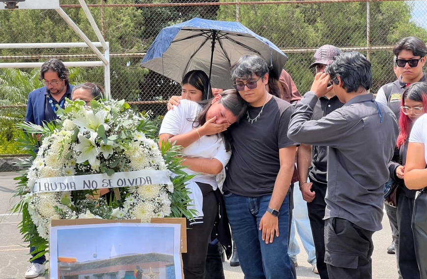 Estudiantes de la UAEM exigen justicia por feminicidio de Claudia Tacoronte