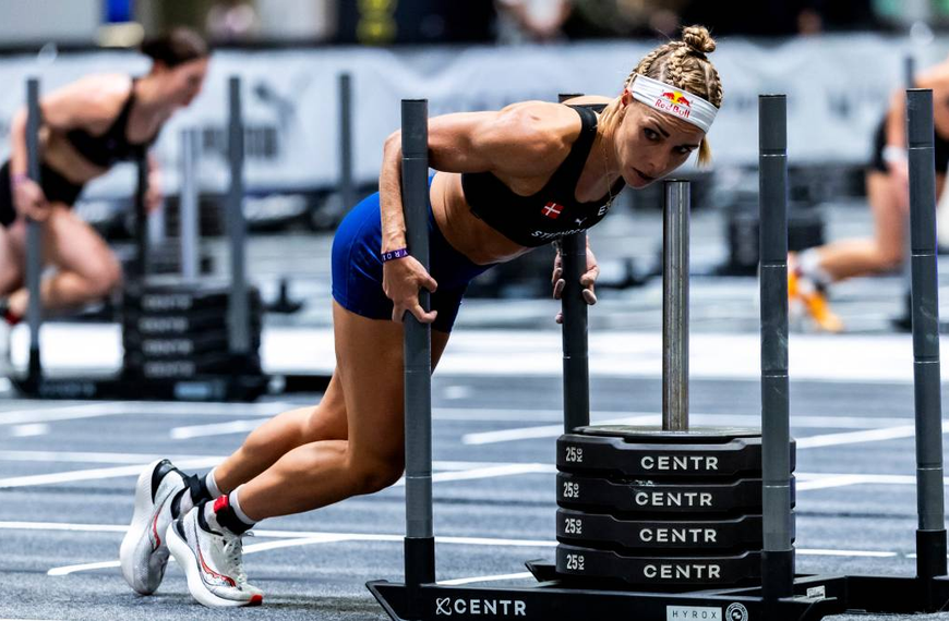 Atleta gana HYROX tras sufrir percance durante la prueba