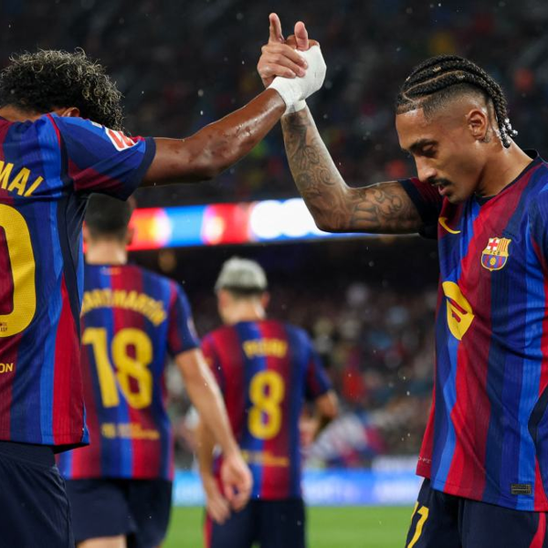 Barcelona golea 7-2 al Racing de Santander y mantiene paso perfecto