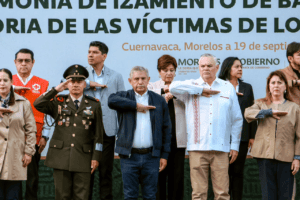 Urióstegui participa en ceremonia por víctimas de los sismos de 1985 y 2017