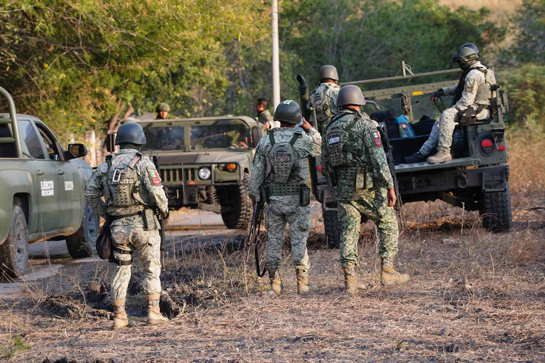 Muere militar tras explosión de mina en Michoacán