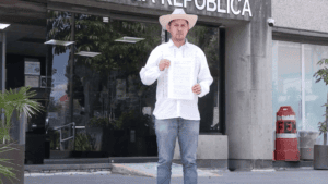 Regidor de Uruapan denuncia ante la FEMDO a subsecretario de Gobernación de Michoacán