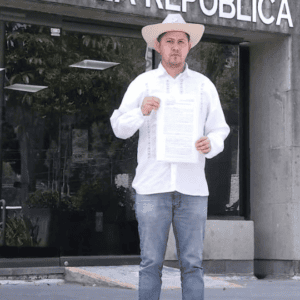Regidor de Uruapan denuncia ante la FEMDO a subsecretario de Gobernación de Michoacán