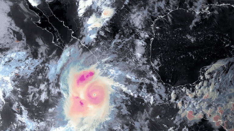 Huracán Polo se aleja de las costas de México y mantiene rumbo hacia Baja California