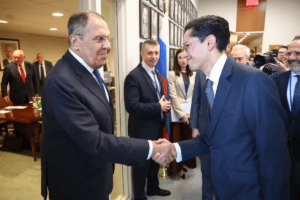 Roberto Velasco y Serguéi Lavrov dialogan sobre cooperación bilateral