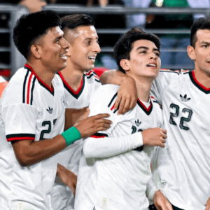 Gilberto Mora hace historia en el empate de México ante Colombia