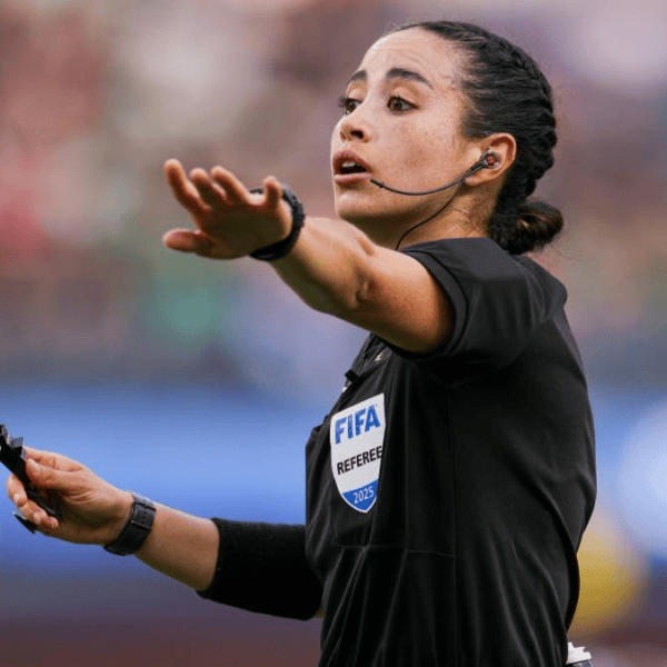 Mohamed critica arbitraje de Katia Itzel García