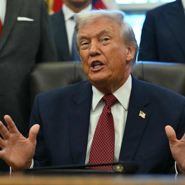Trump amenaza con frenar comercio con México y Canadá si la Fed no baja las tasas