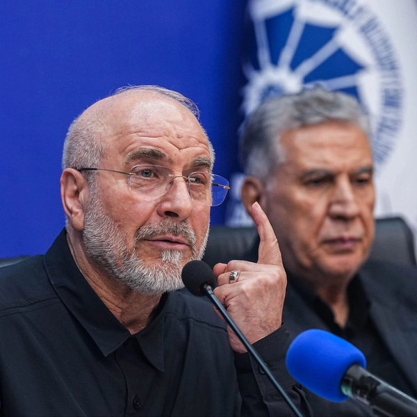 Irán asegura que atacó una embarcación de EU en el estrecho de Ormuz