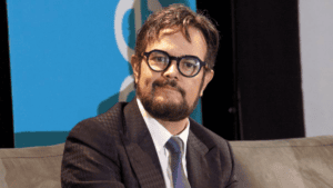 Aleks Syntek confirma tratamiento por trastorno psicótico