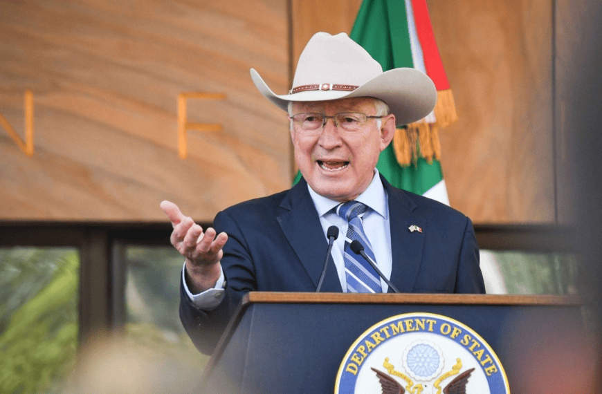 Ken Salazar pide respeto y coordinación en la cooperación de seguridad entre México y EU