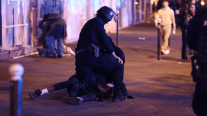 Francia detiene a 108 personas en París en tres horas