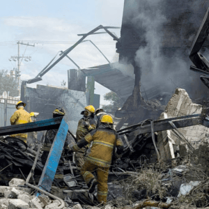 Explosión en taller de pirotecnia deja dos heridos en Puebla