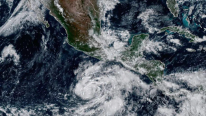 Huracán Vance alcanza categoría 1 y podría intensificarse a categoría 3