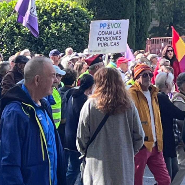 Miles de jubilados marchan en Madrid para exigir pensiones dignas