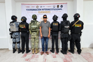 Detienen a tres presuntos integrantes de Los Tlacos por extorsión en Guerrero