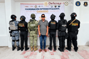 Detienen a tres presuntos integrantes de Los Tlacos