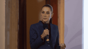 Sheinbaum pide auditar al INE tras salida de Taddei