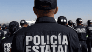 Suspenden a mando policial tras agresión a mujer