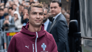 Cristiano Ronaldo vuelve a Arabia Saudita tras polémica