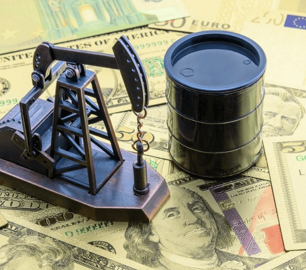 Petróleo sube por temor a interrupciones en el suministro ante huracán Isaías