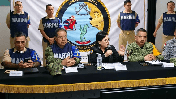 Huracán Simon cambia de trayectoria y mantiene alerta en Jalisco